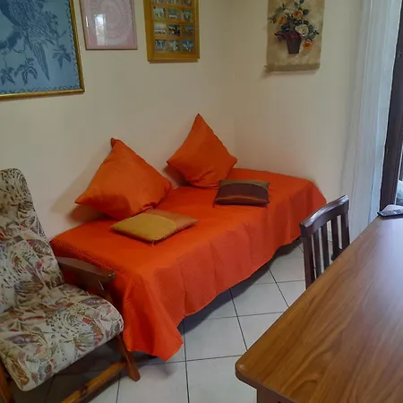 Casa Garden Apartment *
